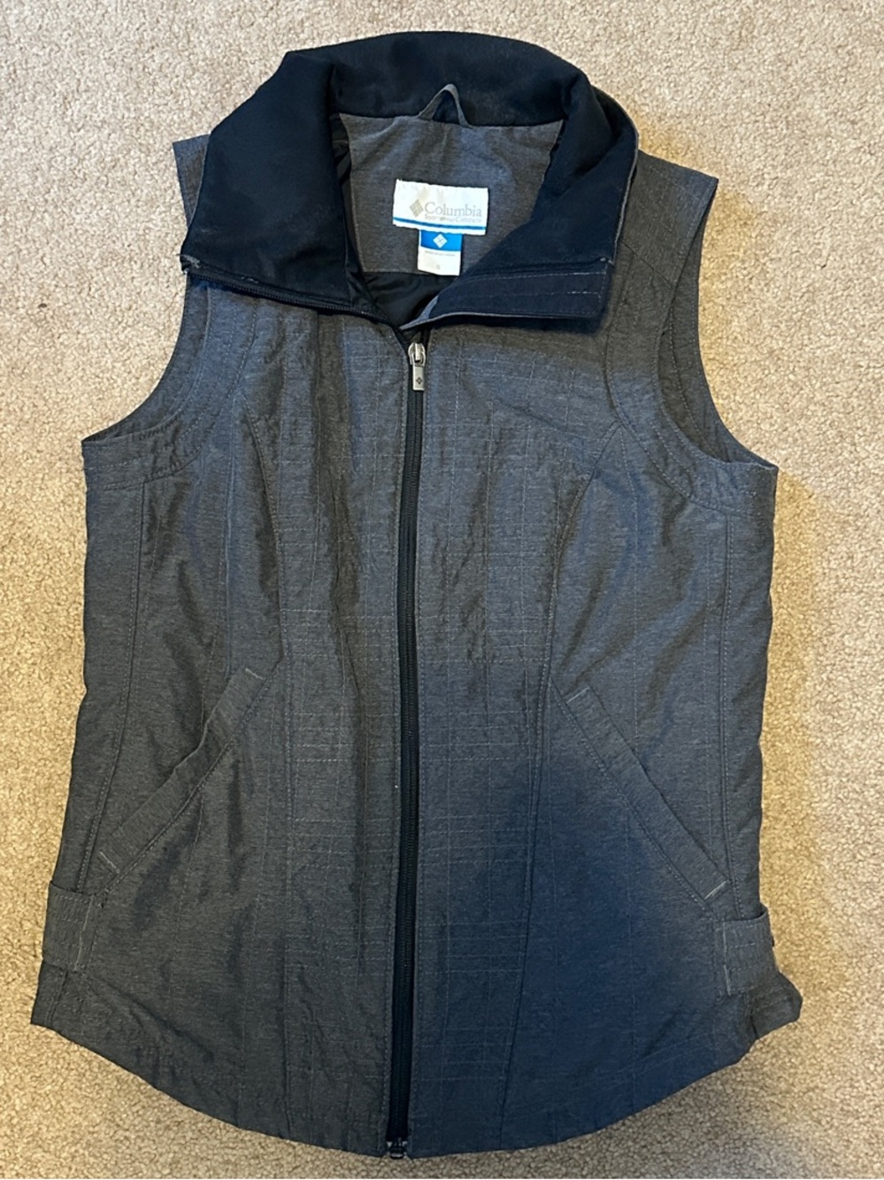 Columbia Dark Gray Zip-Up Sleeveless Vest with Black Collar